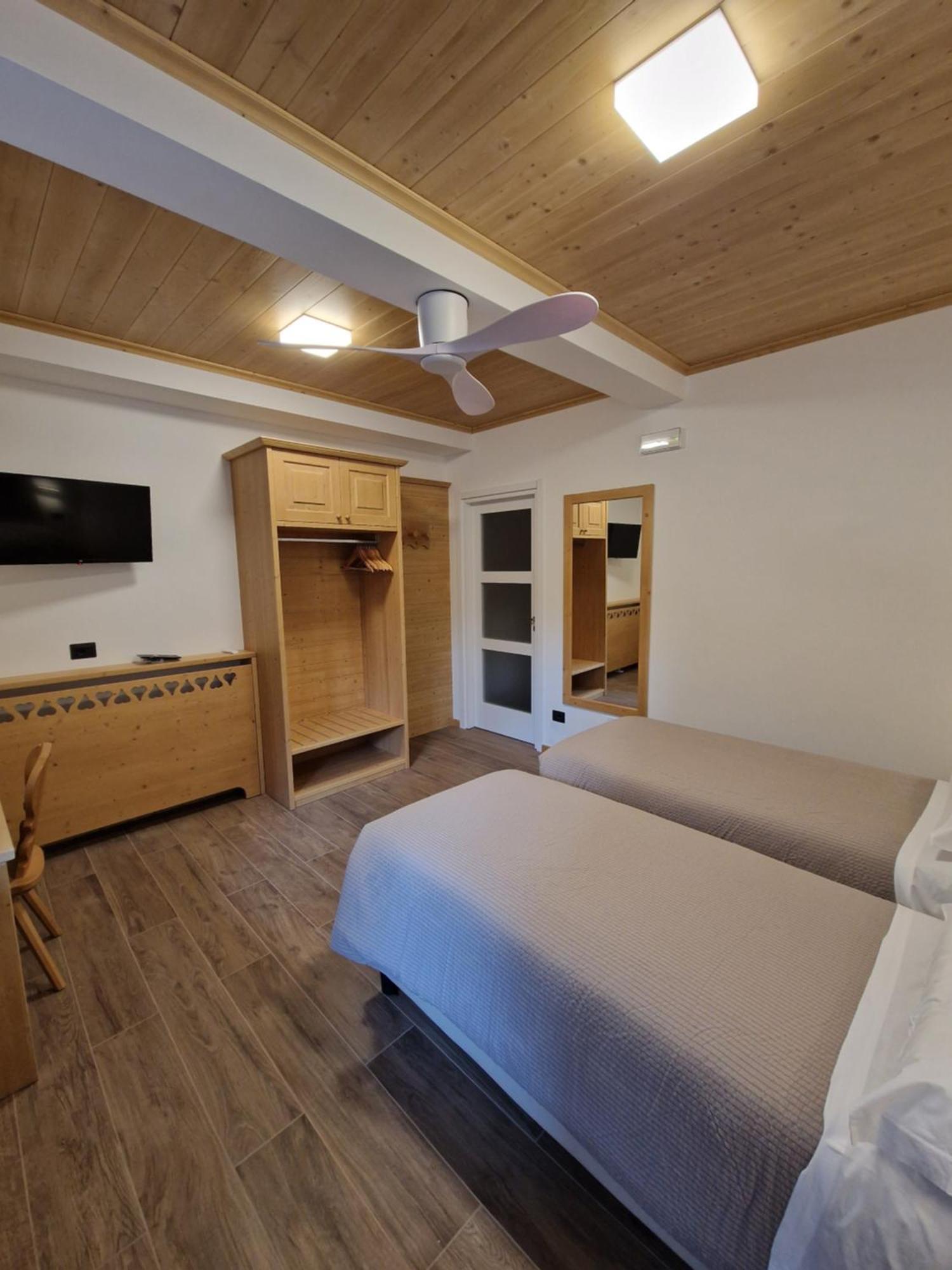 Hotel Raibl E Appartamenti タルヴィージオ エクステリア 写真